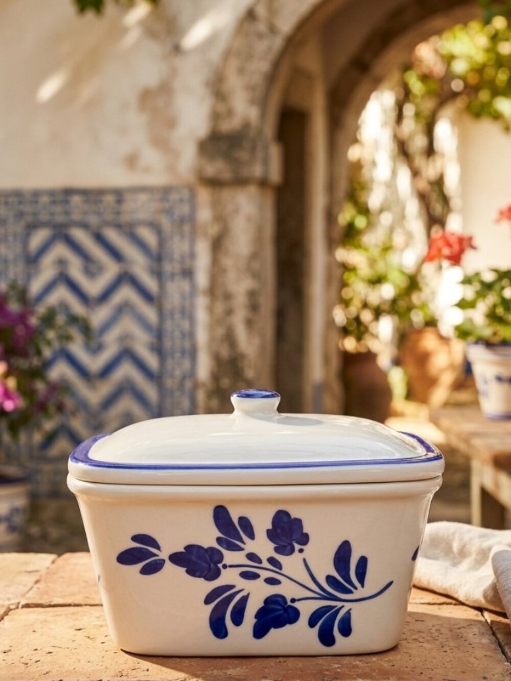 Beautiful Viana Do Castelo hand painted, signed & numbered covered dish w/ lid